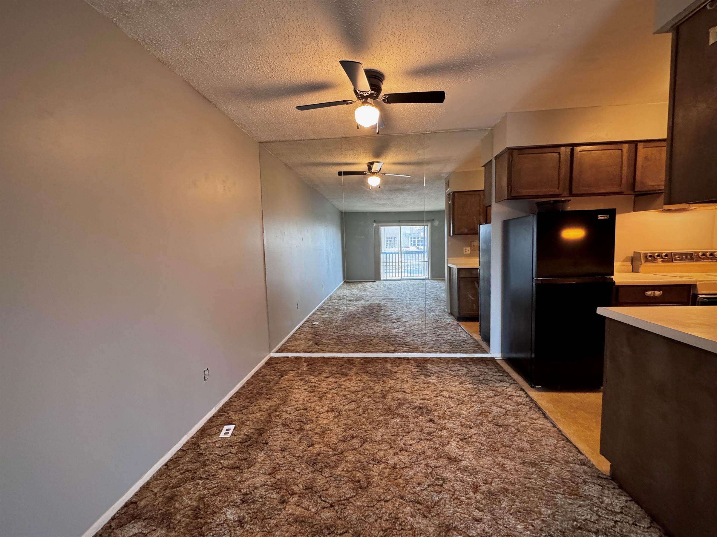 2319 SW Briarwood PLZ, Topeka, KS 66611