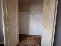 2319 SW Briarwood PLZ, Topeka, KS 66611