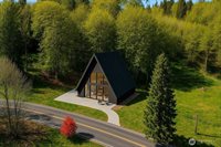 18068 West Big Lake Boulevard, Mount Vernon, WA 98274