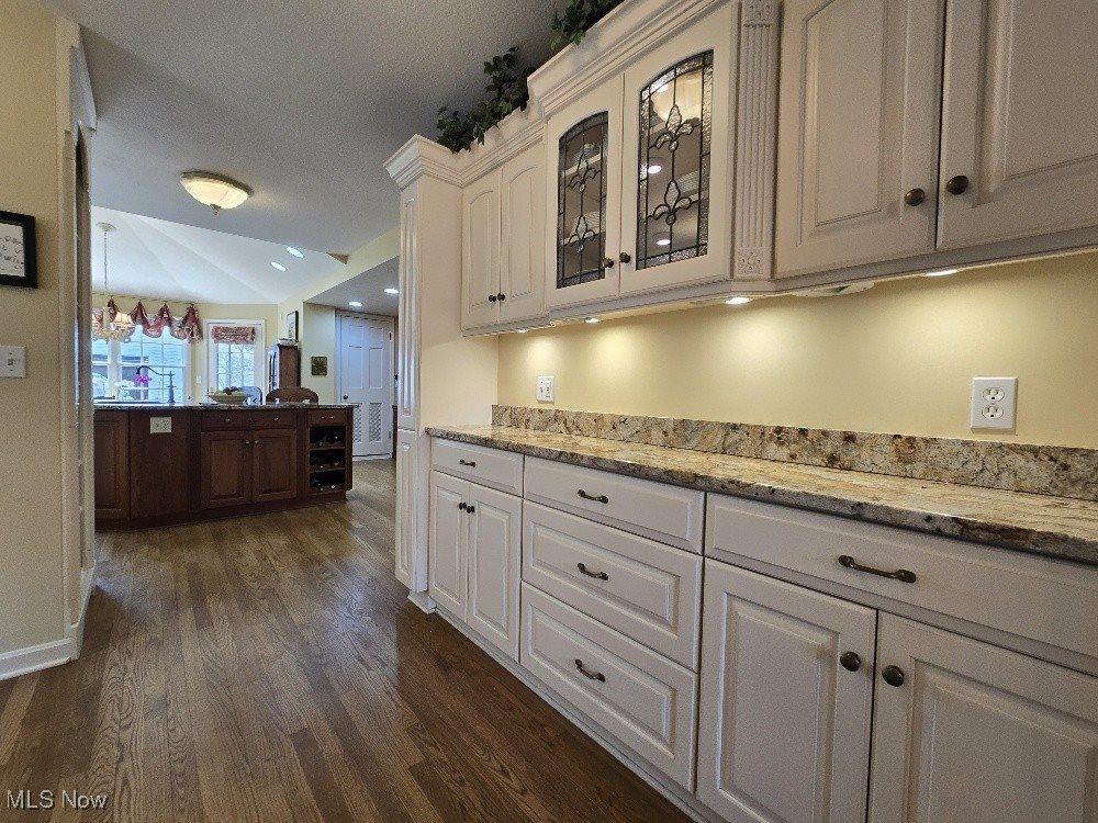 21375 Endsley Avenue, Rocky River, OH 44116