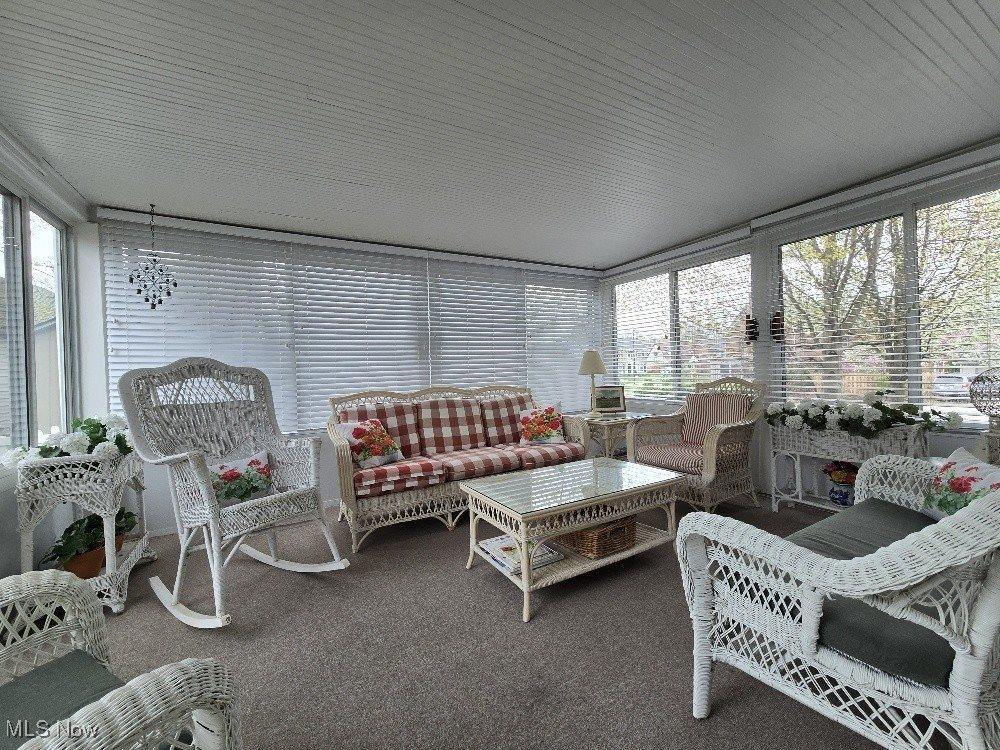 21375 Endsley Avenue, Rocky River, OH 44116