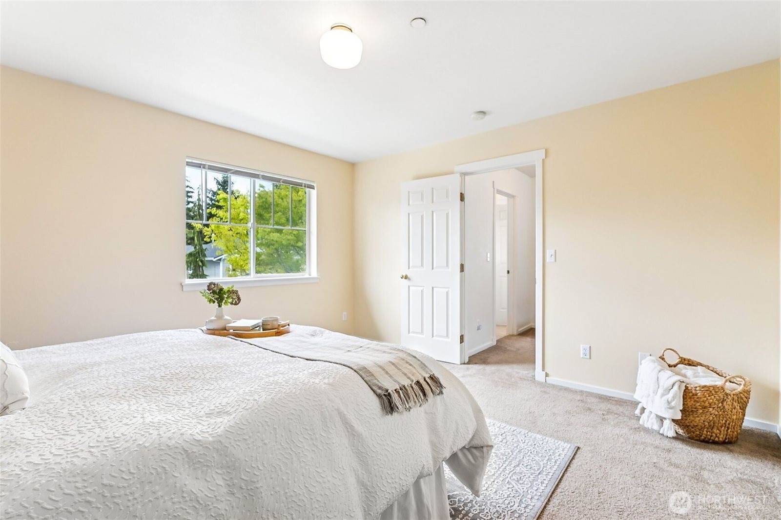 1946 McDonald Avenue, Dupont, WA 98327