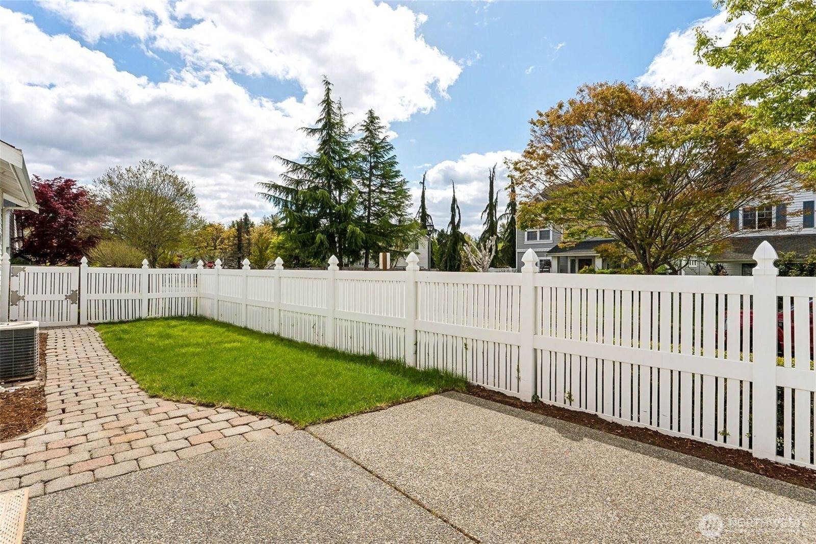 1946 McDonald Avenue, Dupont, WA 98327