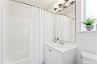 1946 McDonald Avenue, Dupont, WA 98327