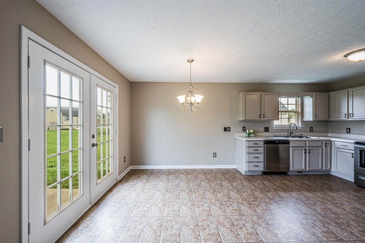 323 Turkey Run Drive, Bowling Green, KY 42101