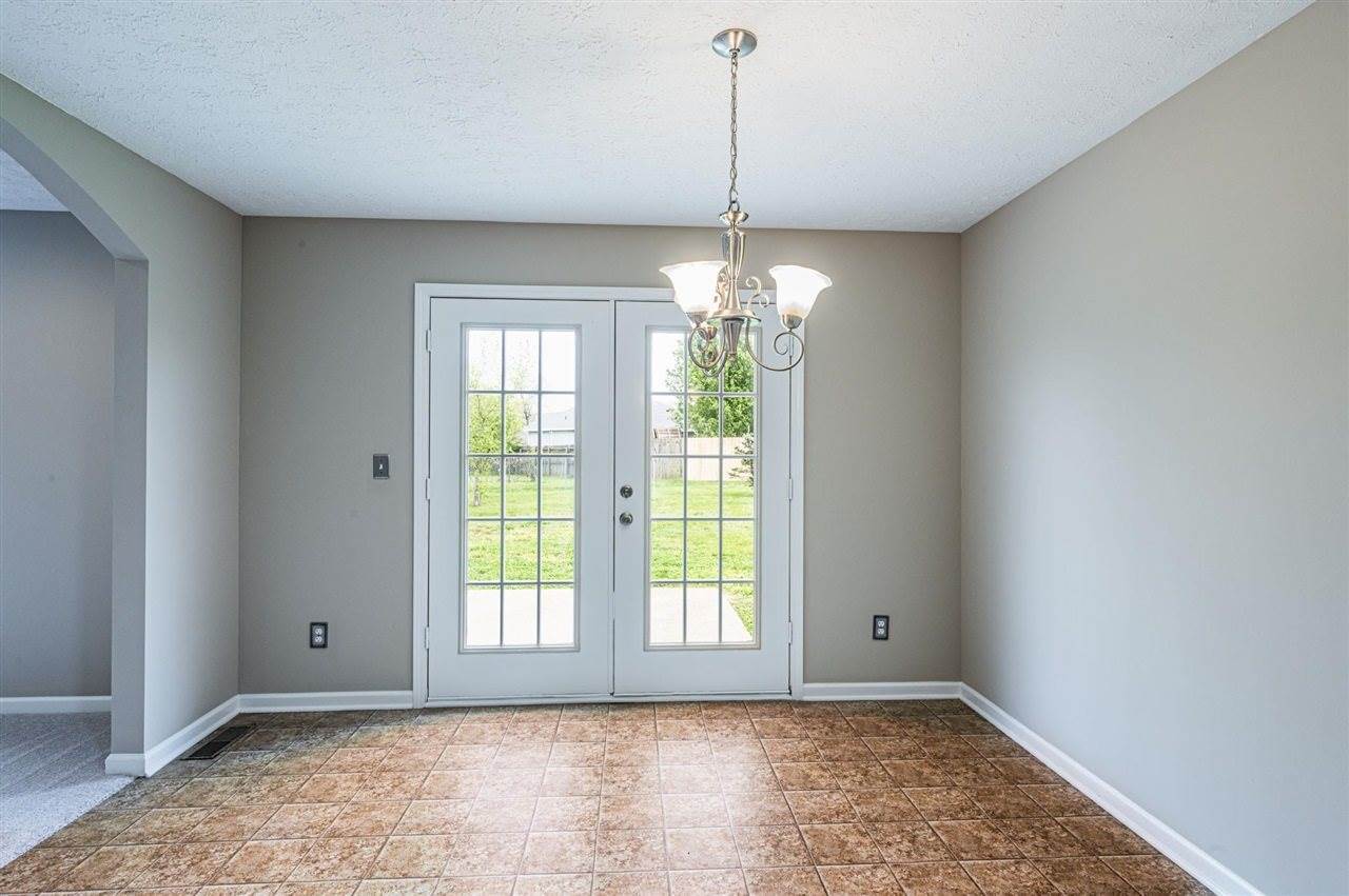 323 Turkey Run Drive, Bowling Green, KY 42101