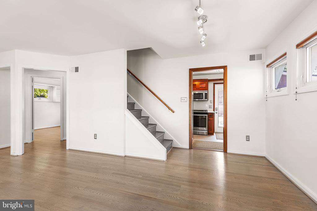 6923 Duke Drive, Alexandria, VA 22307