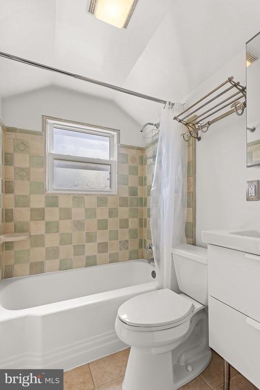 6923 Duke Drive, Alexandria, VA 22307