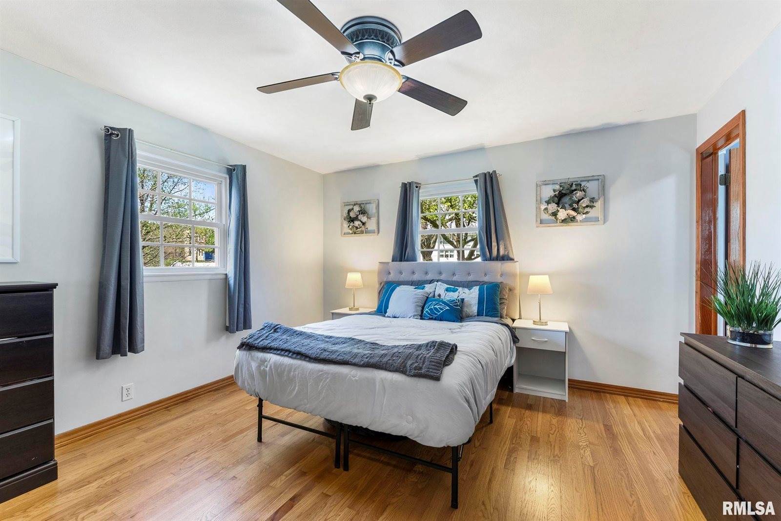 1524 Hickory Lane, Bettendorf, IA 52722