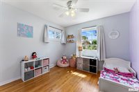 1524 Hickory Lane, Bettendorf, IA 52722