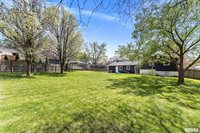 1524 Hickory Lane, Bettendorf, IA 52722
