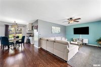 1524 Hickory Lane, Bettendorf, IA 52722