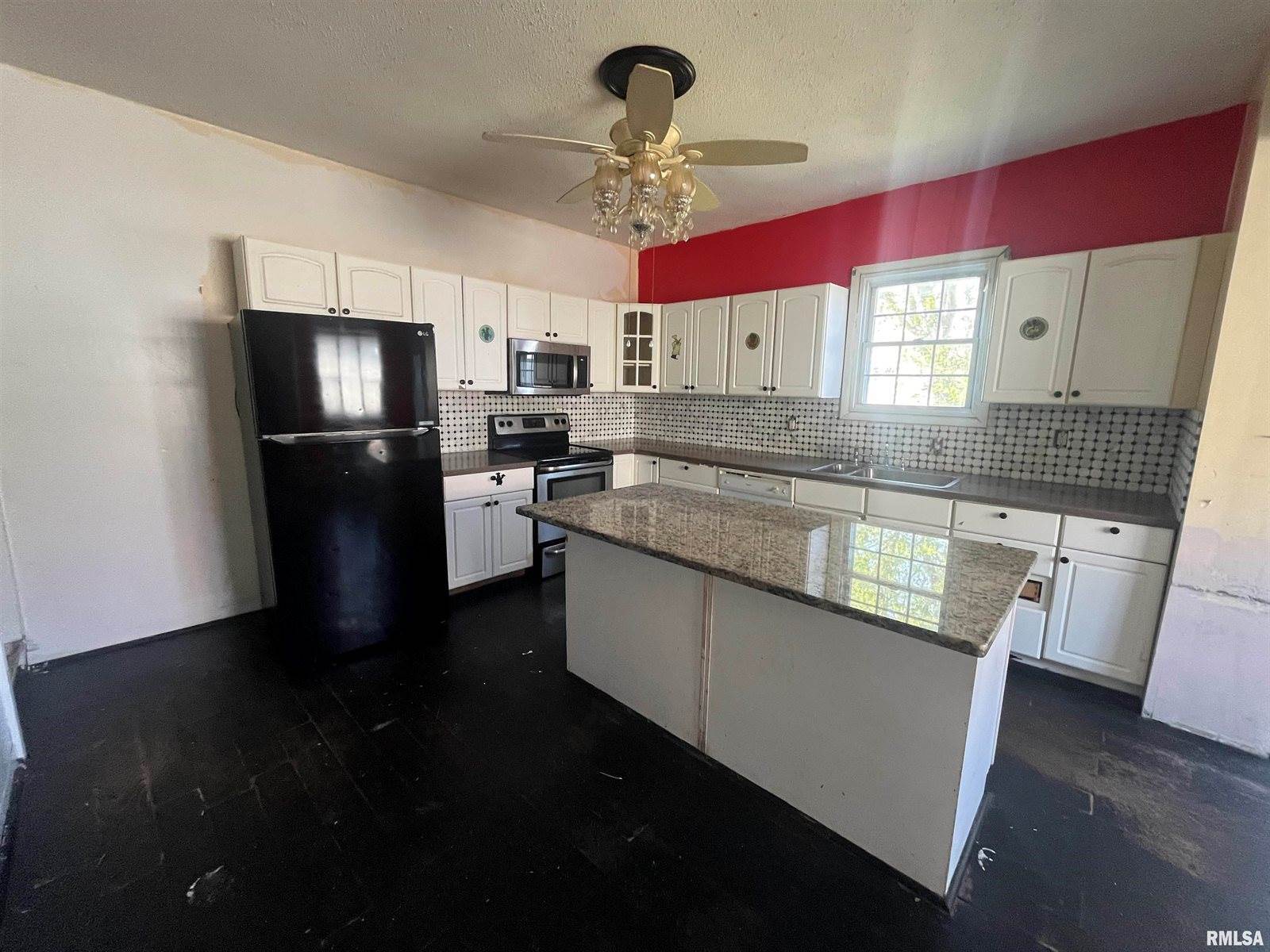 2507 8TH Avenue, Rock Island, IL 61201