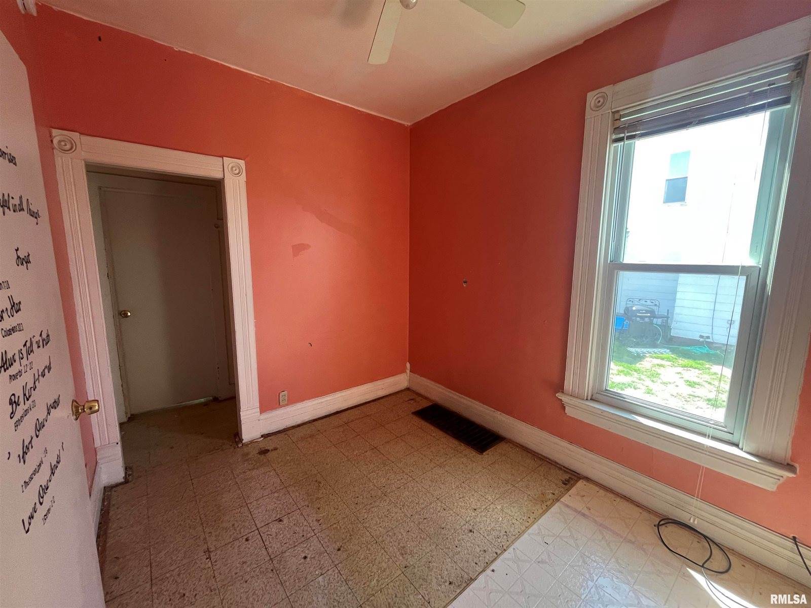 2507 8TH Avenue, Rock Island, IL 61201