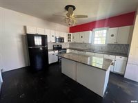 2507 8TH Avenue, Rock Island, IL 61201