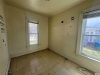 2507 8TH Avenue, Rock Island, IL 61201