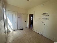 2507 8TH Avenue, Rock Island, IL 61201