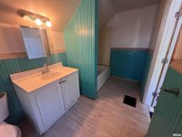 2507 8TH Avenue, Rock Island, IL 61201