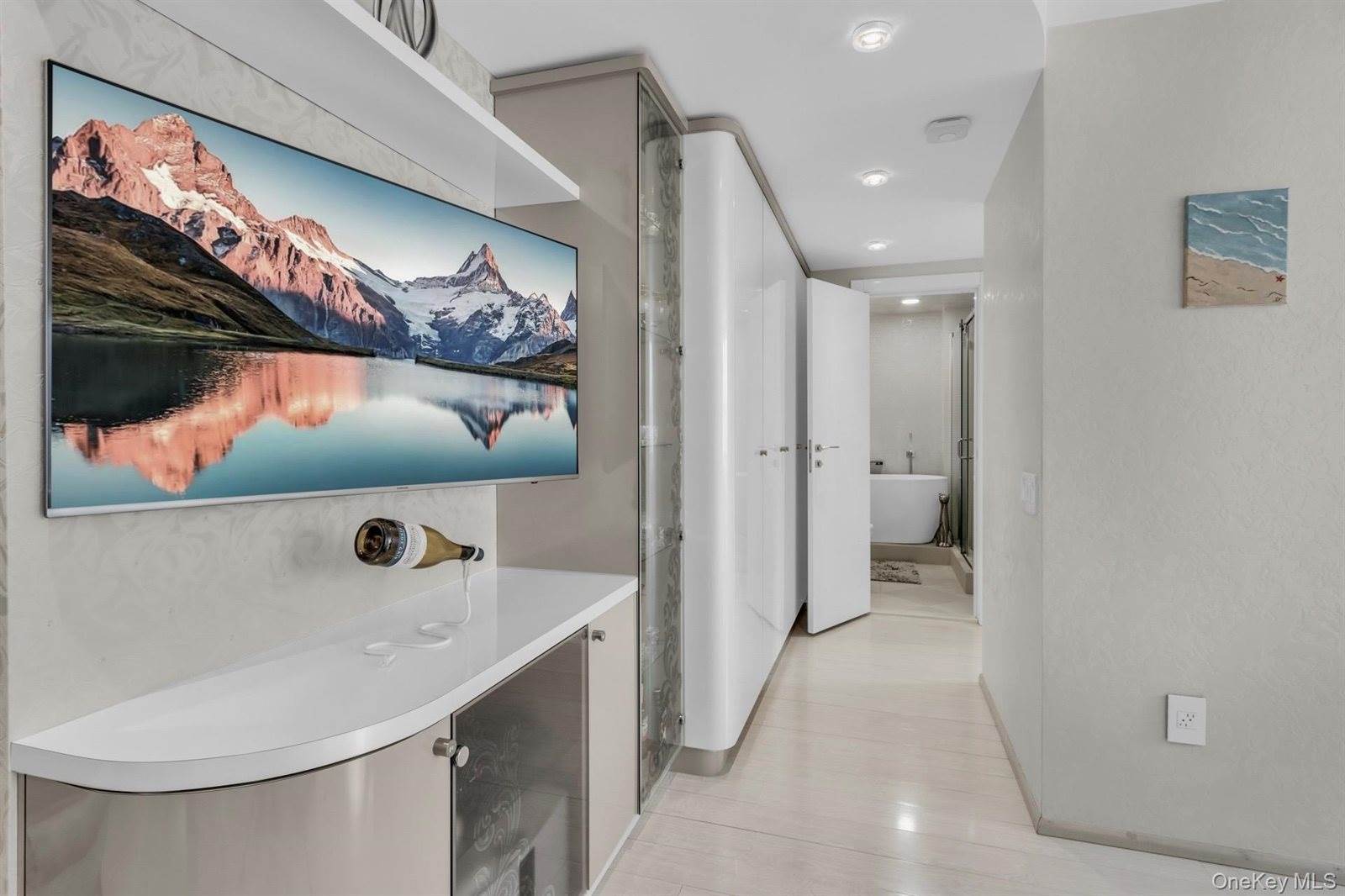 345 East 93rd Street, #22E, New York, NY 10128