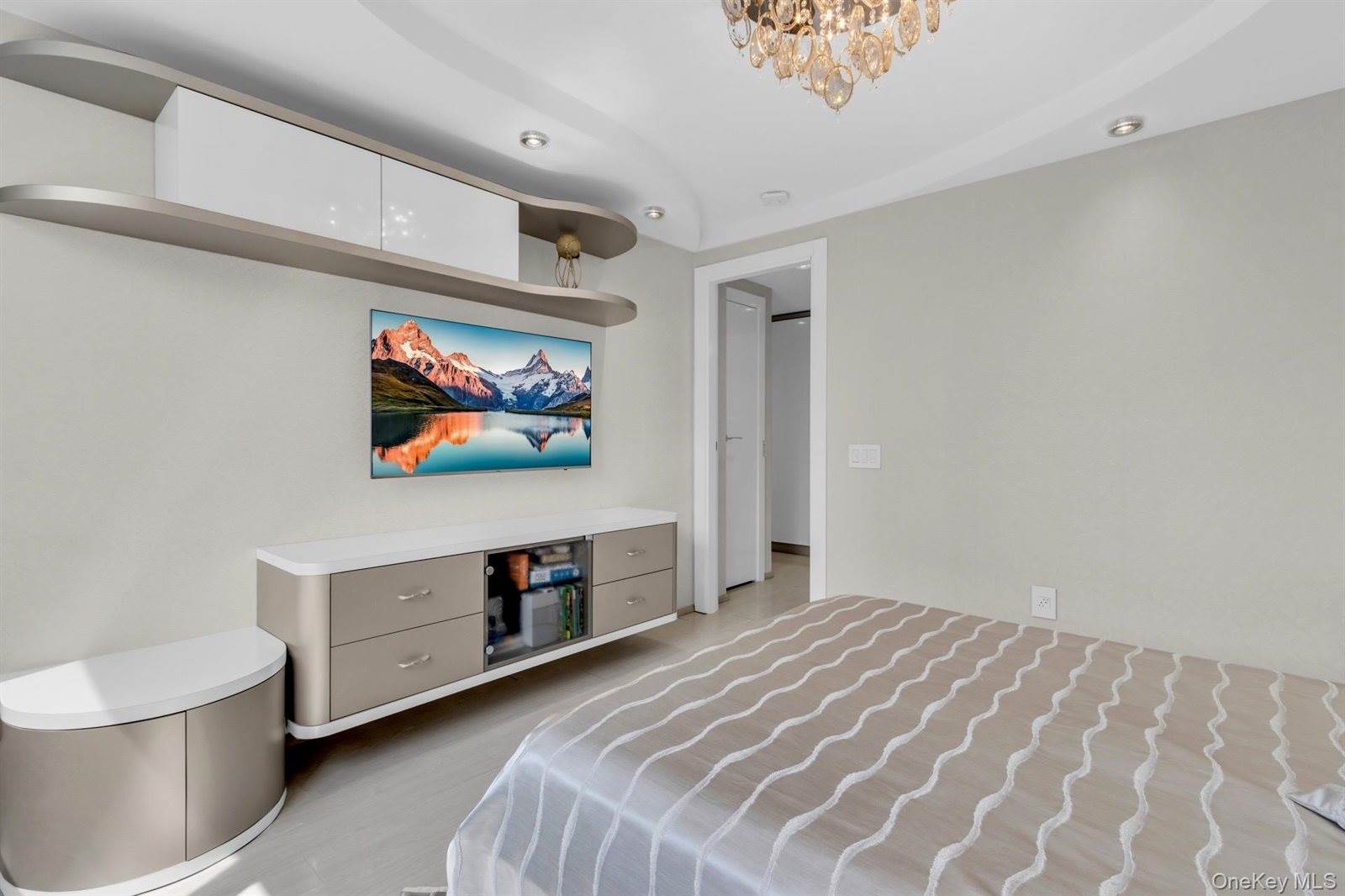 345 East 93rd Street, #22E, New York, NY 10128