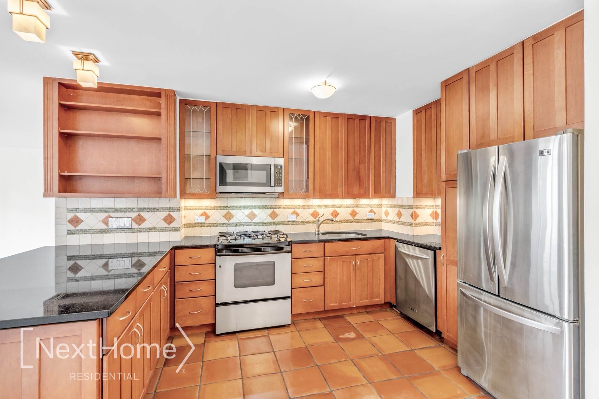 345 East 93rd Street #2FG, New York, NY 10128