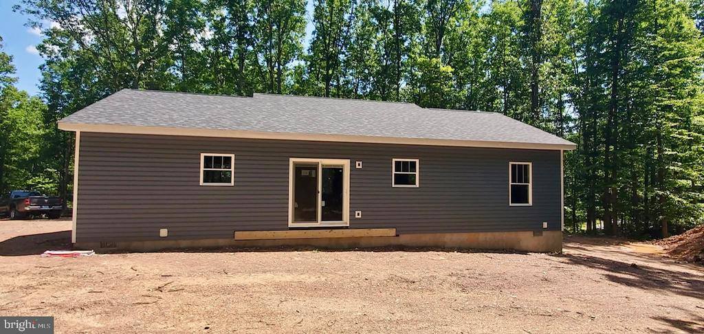 254 Green Oak Lane, Berkeley Springs, WV 25411