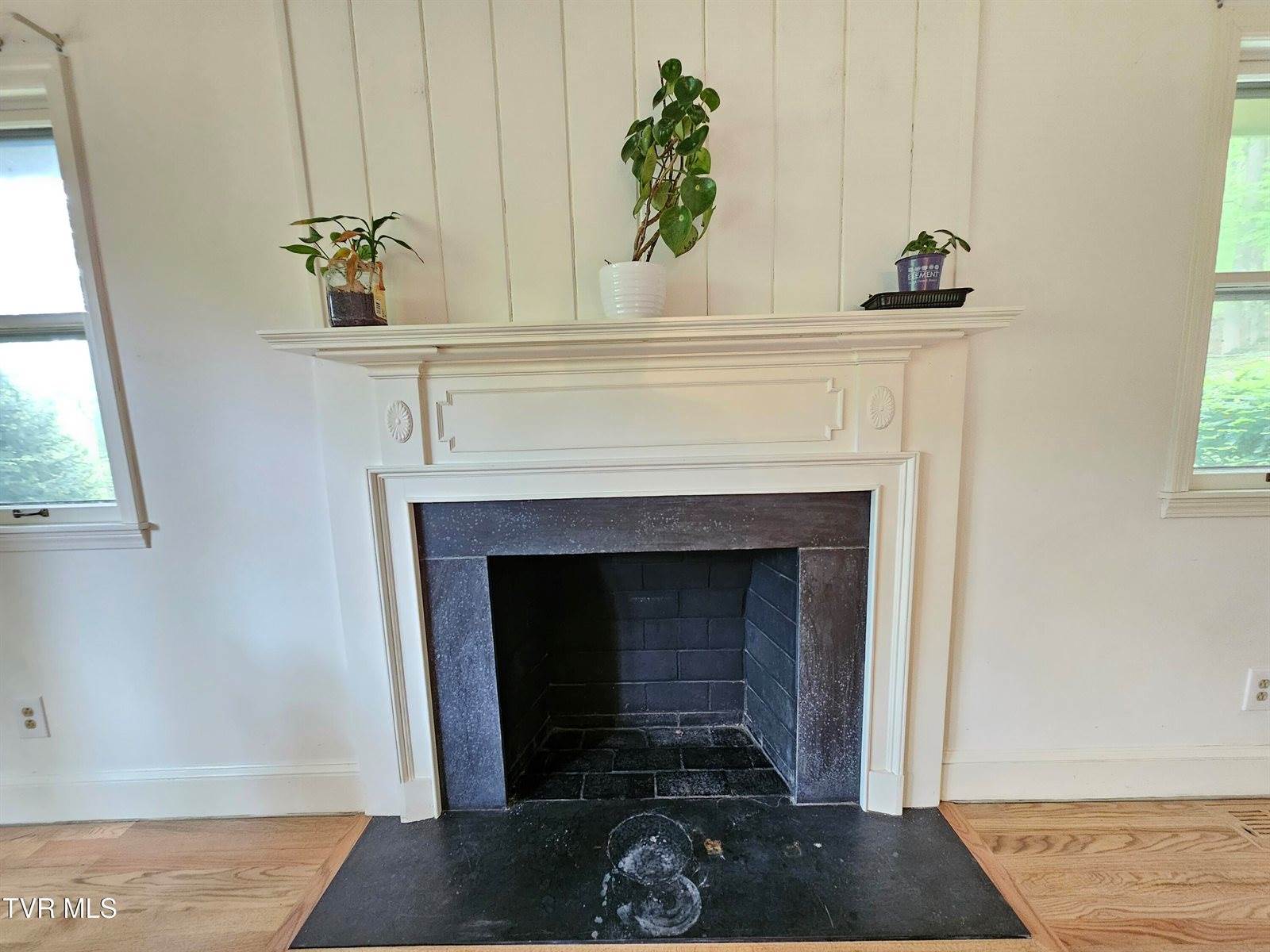 10 Tallapoosa Road, Johnson City, TN 37604