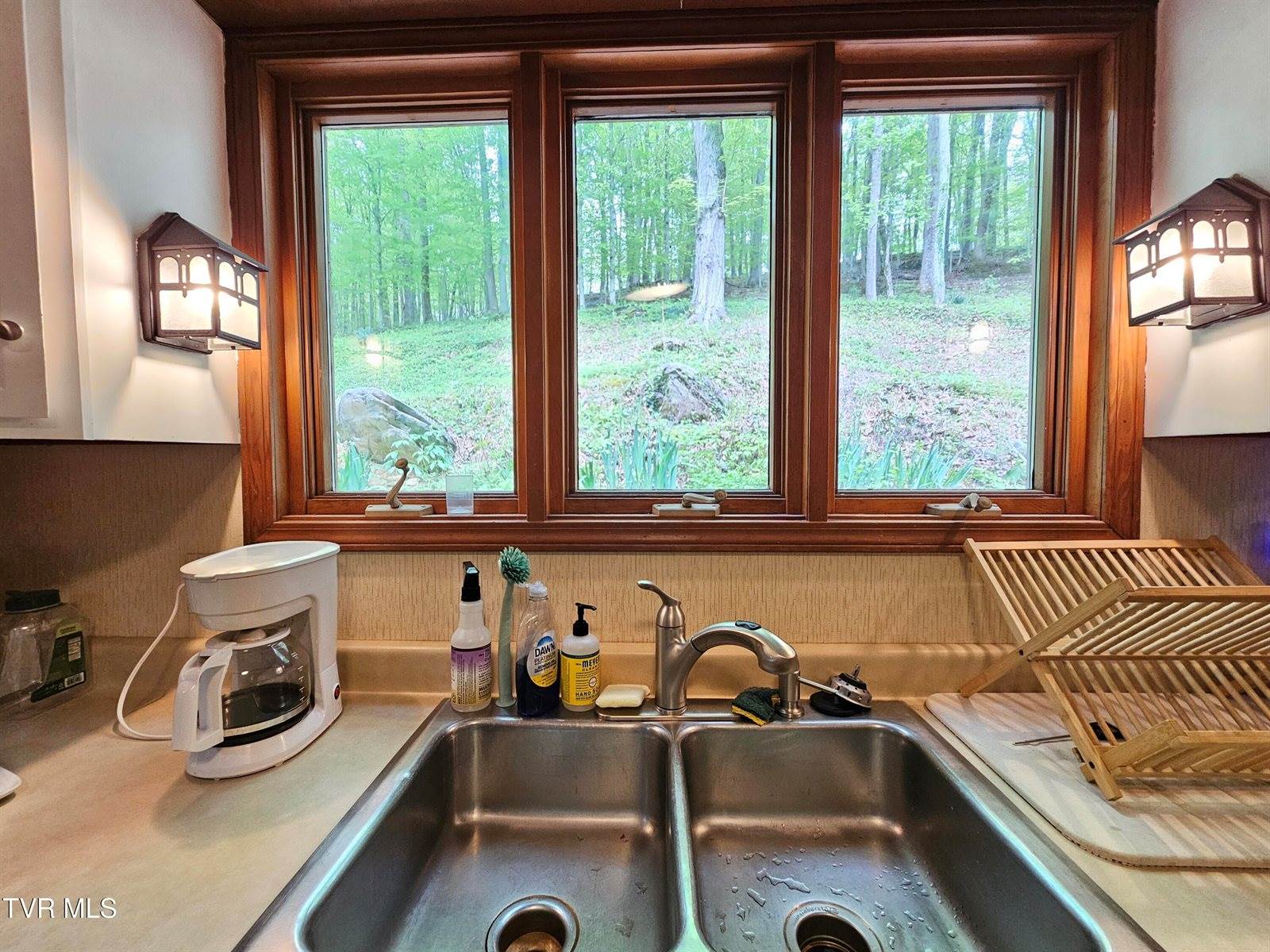 10 Tallapoosa Road, Johnson City, TN 37604