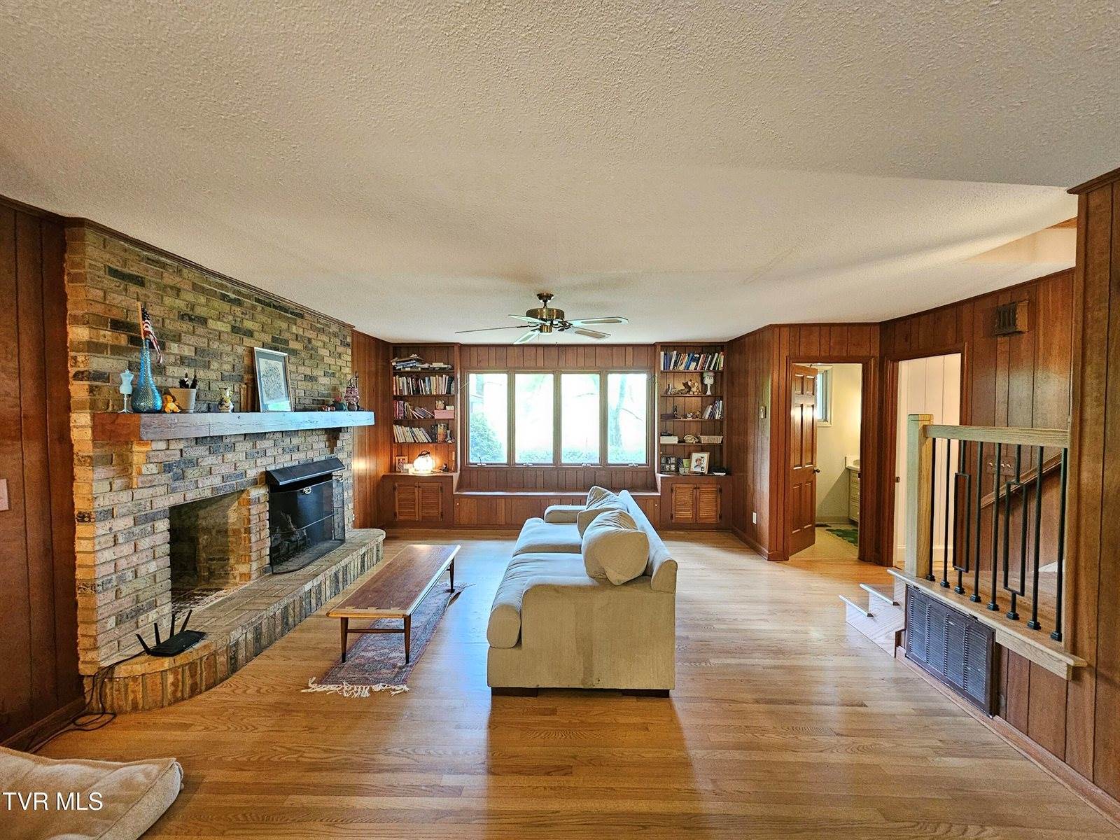 10 Tallapoosa Road, Johnson City, TN 37604