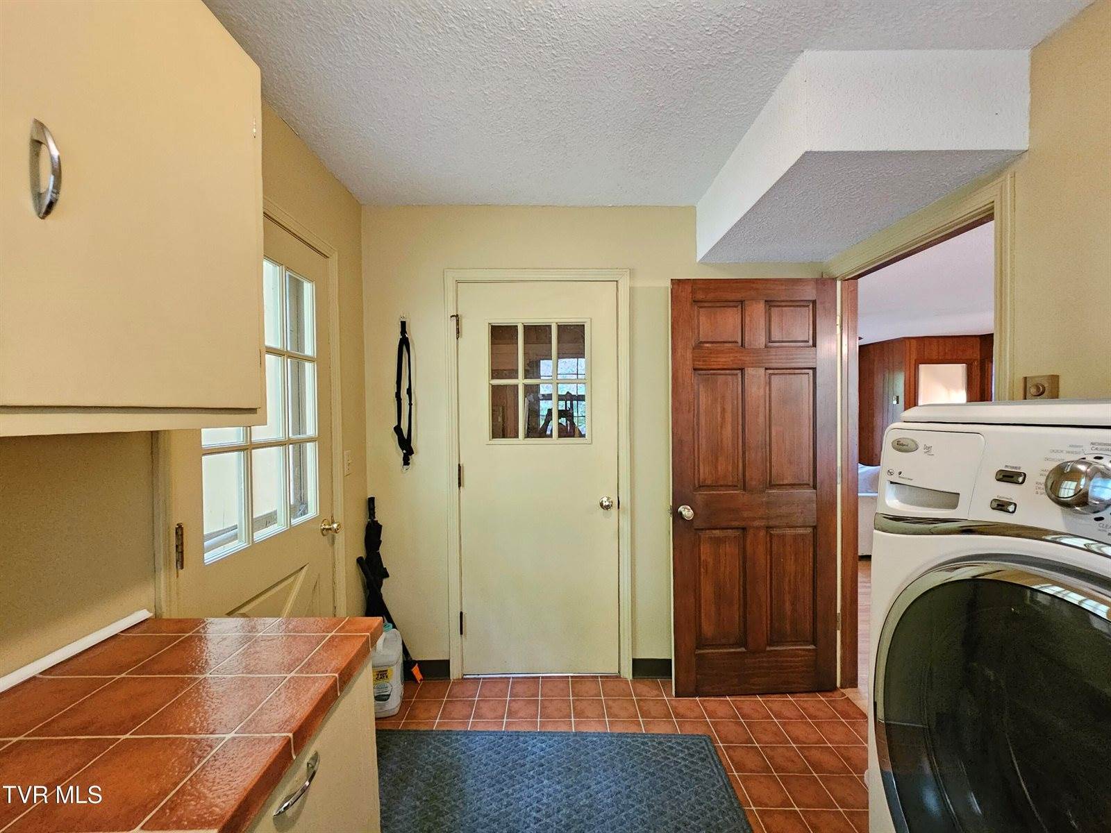 10 Tallapoosa Road, Johnson City, TN 37604