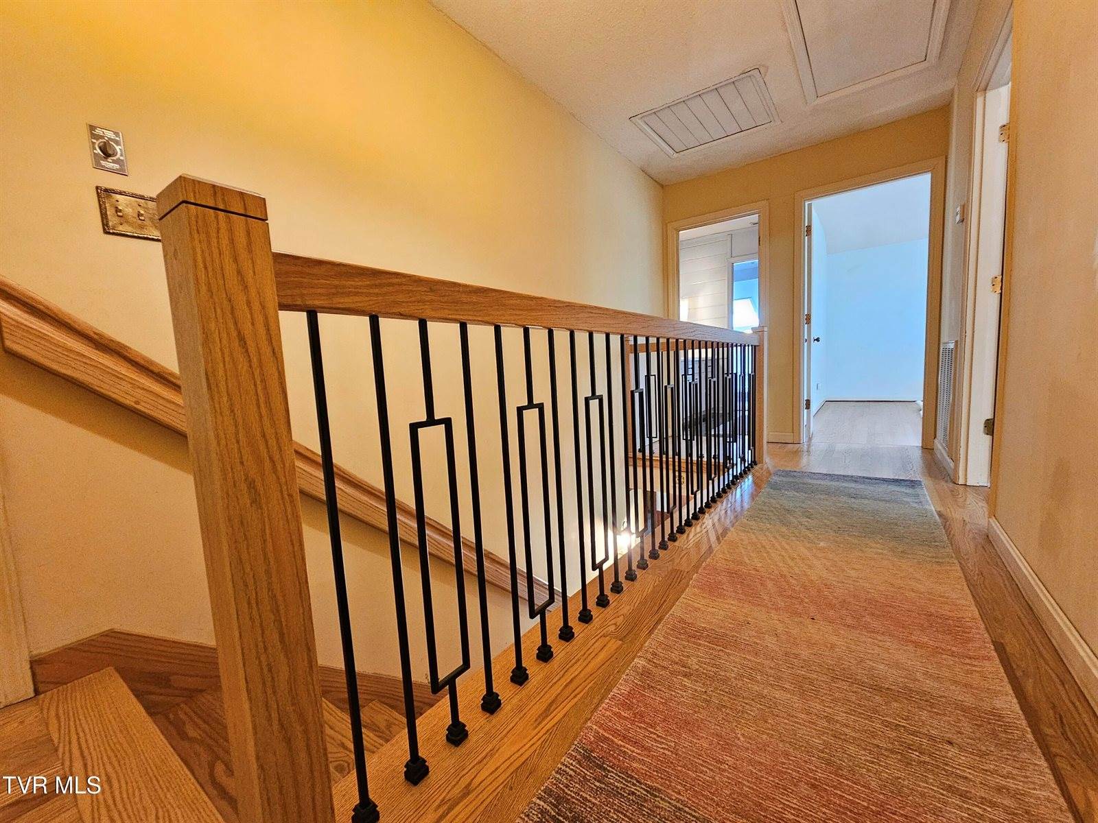 10 Tallapoosa Road, Johnson City, TN 37604