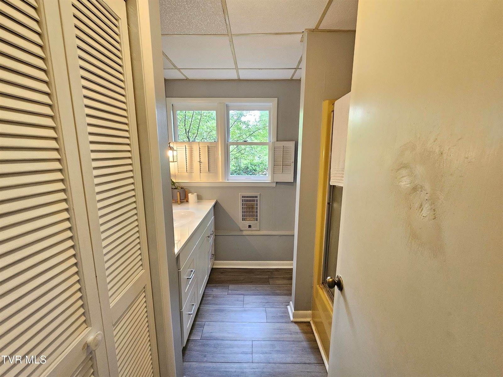 10 Tallapoosa Road, Johnson City, TN 37604