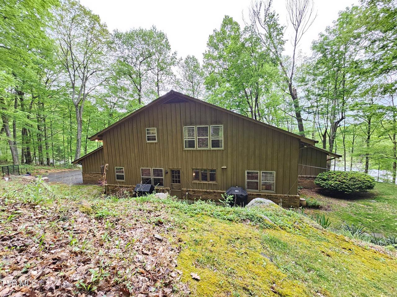 10 Tallapoosa Road, Johnson City, TN 37604