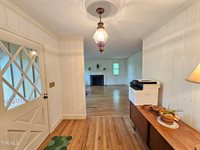 10 Tallapoosa Road, Johnson City, TN 37604