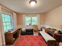 10 Tallapoosa Road, Johnson City, TN 37604