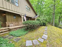 10 Tallapoosa Road, Johnson City, TN 37604