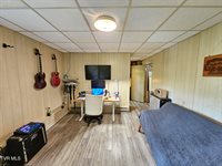 10 Tallapoosa Road, Johnson City, TN 37604