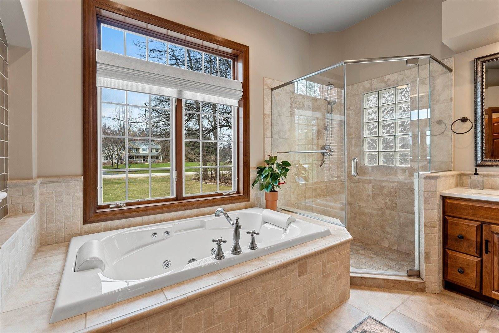 4265 Rose Haven Court, Green Bay, WI 54313