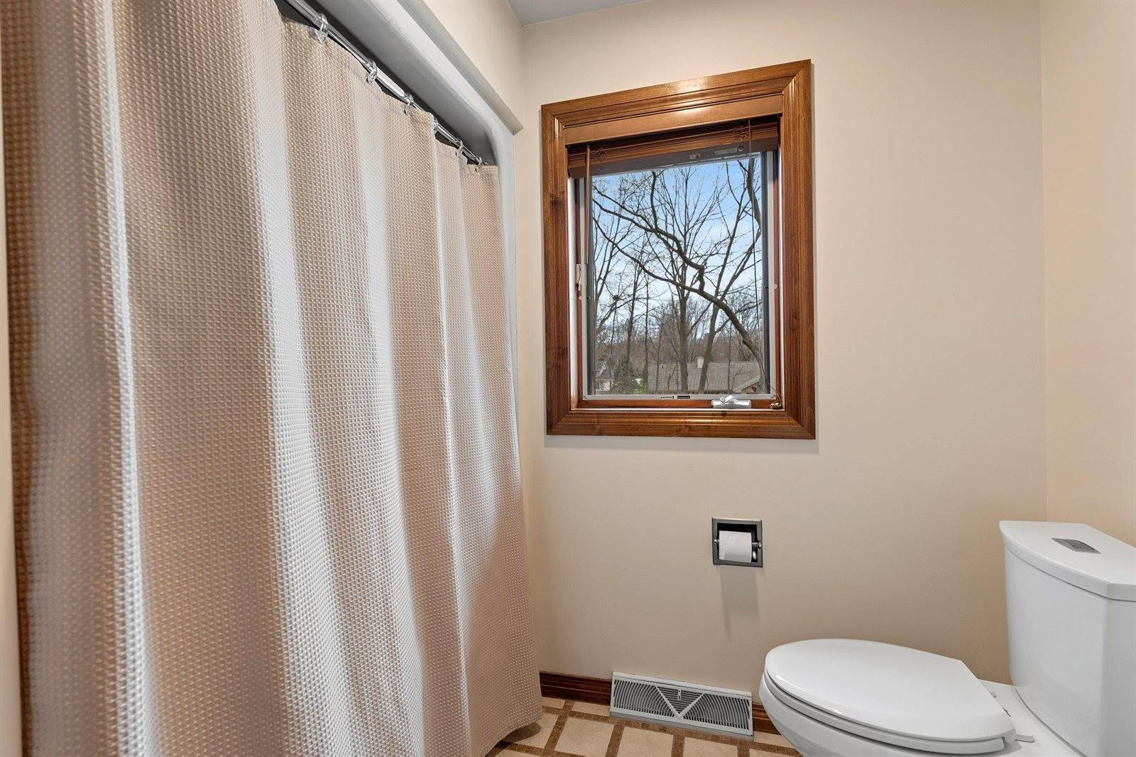 4265 Rose Haven Court, Green Bay, WI 54313