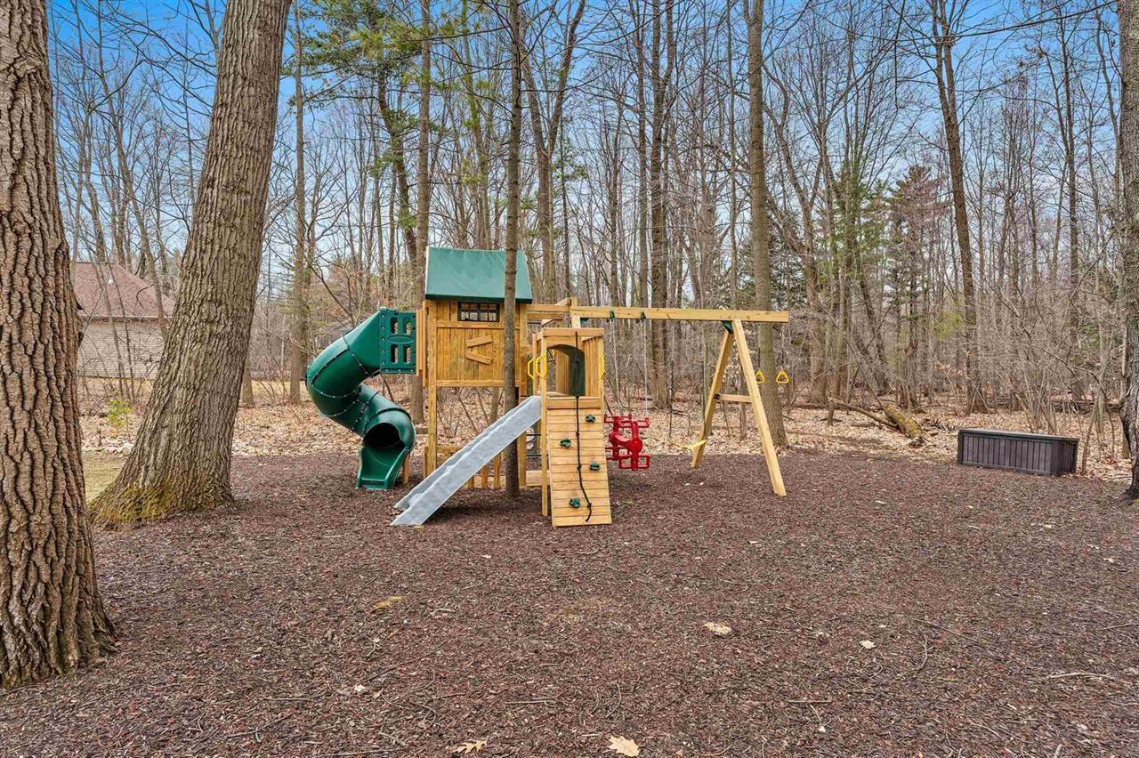 4265 Rose Haven Court, Green Bay, WI 54313