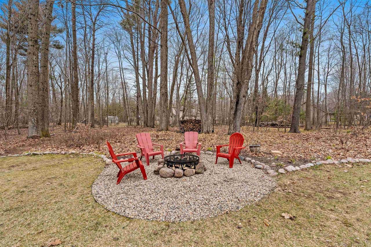 4265 Rose Haven Court, Green Bay, WI 54313