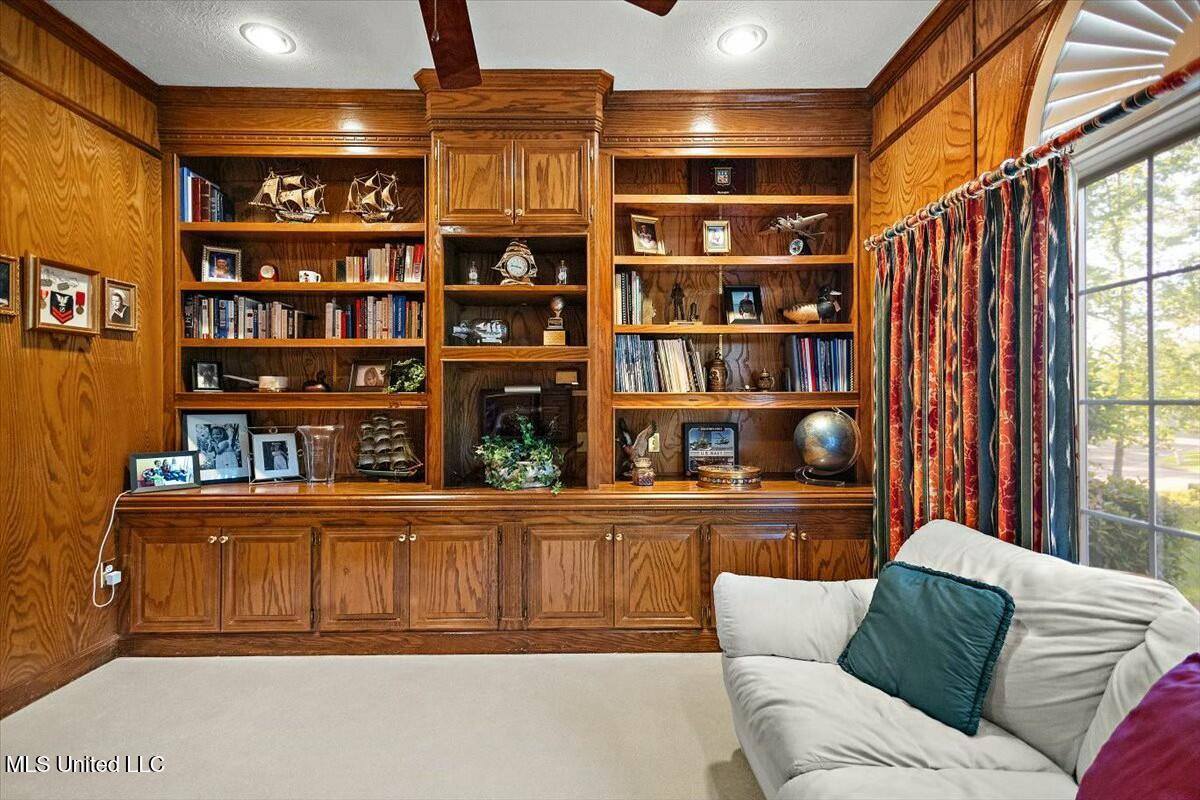 1003 Country Place Drive, Pearl, MS 39208