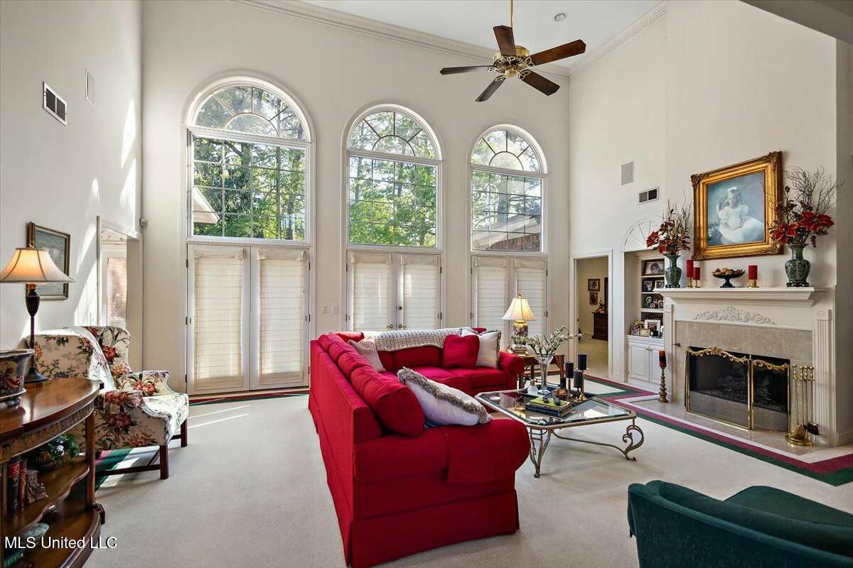 1003 Country Place Drive, Pearl, MS 39208