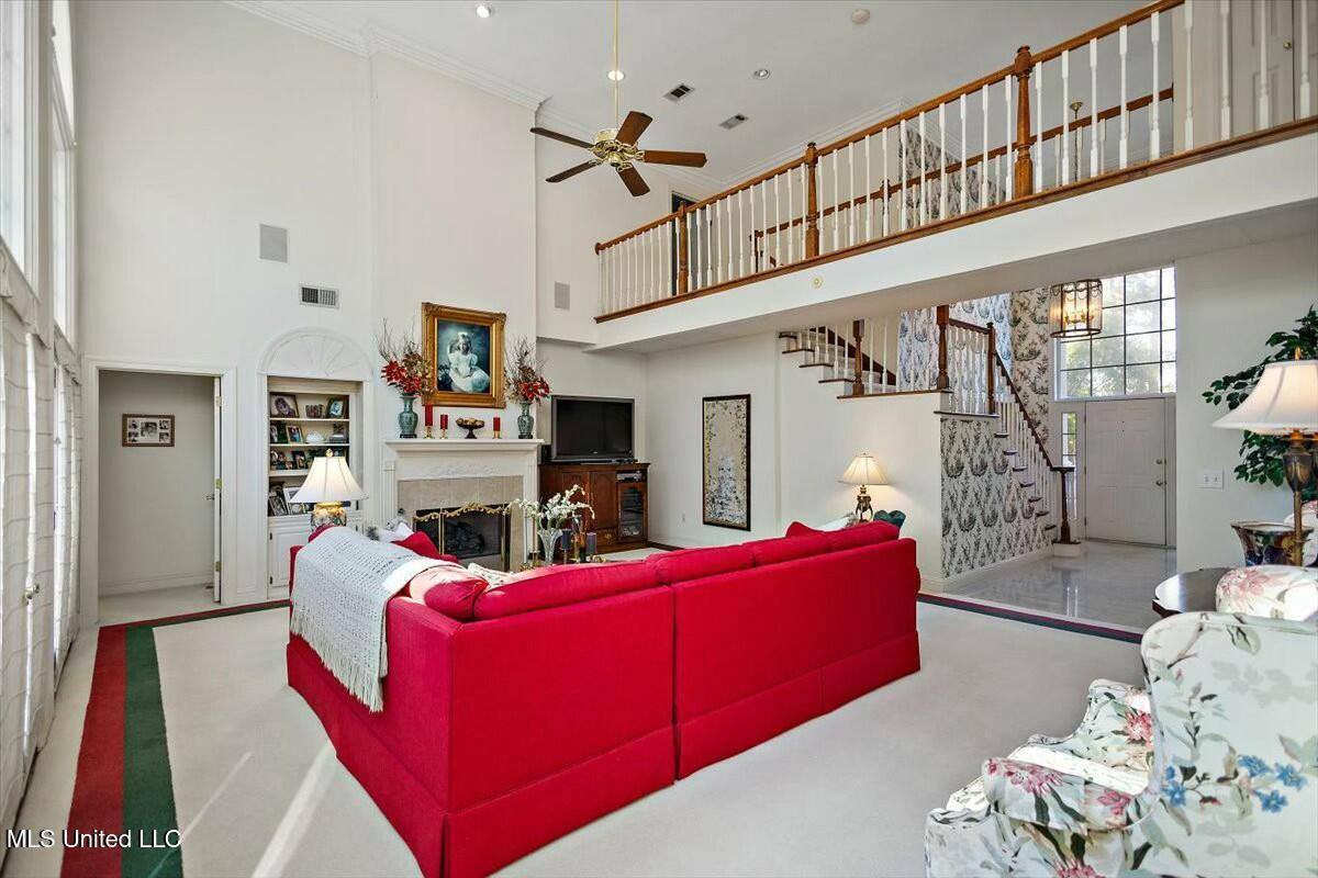 1003 Country Place Drive, Pearl, MS 39208