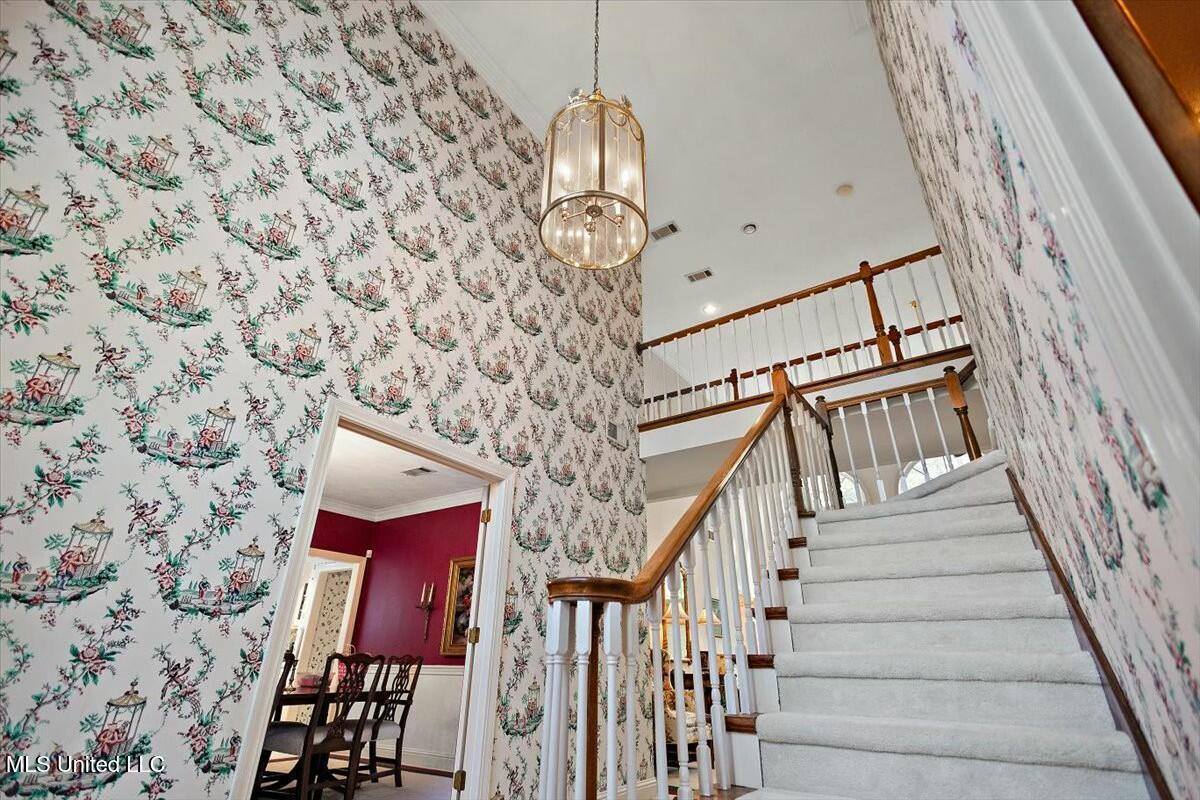 1003 Country Place Drive, Pearl, MS 39208