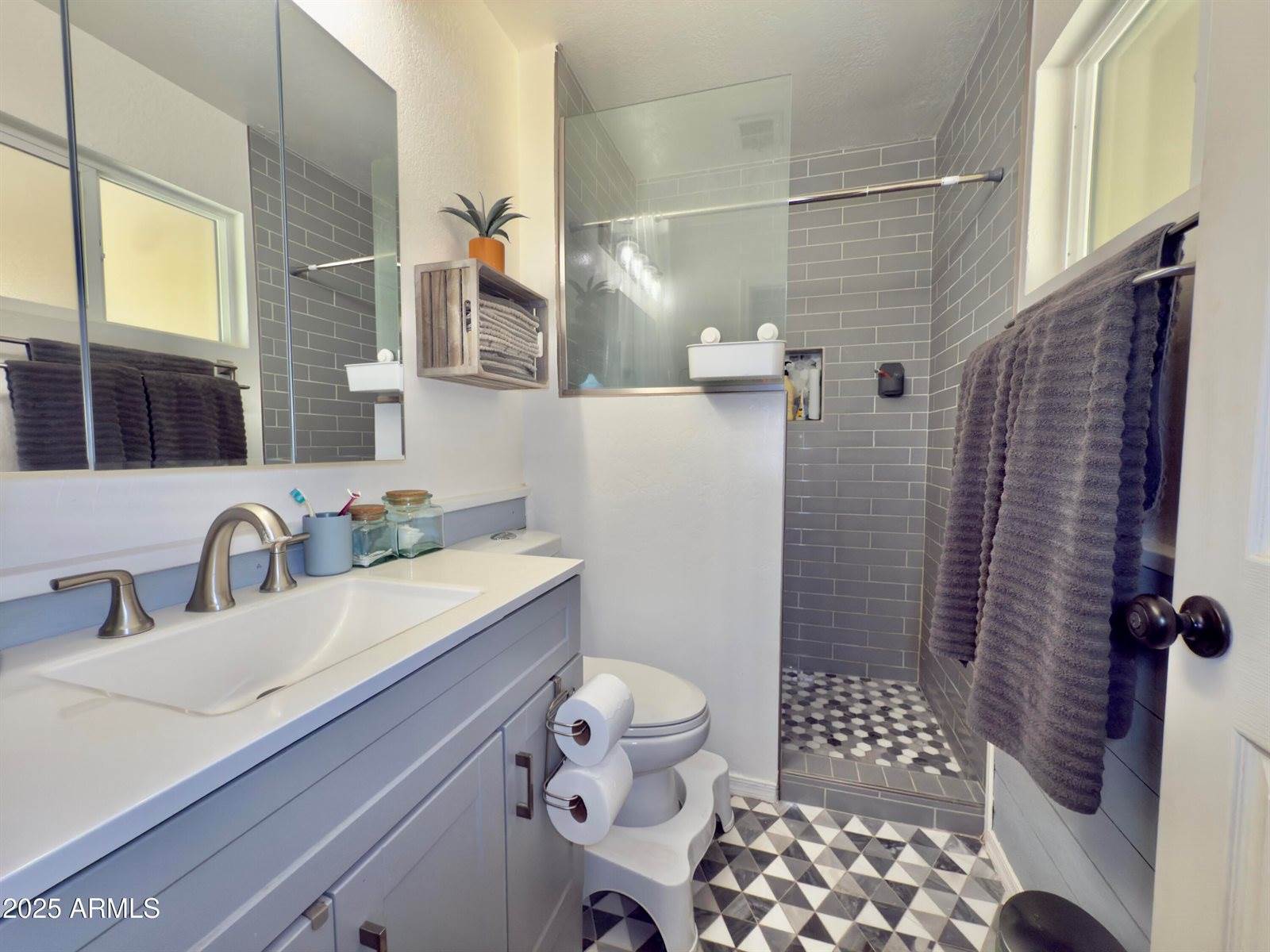 2329 East Juanita Avenue, Mesa, AZ 85204