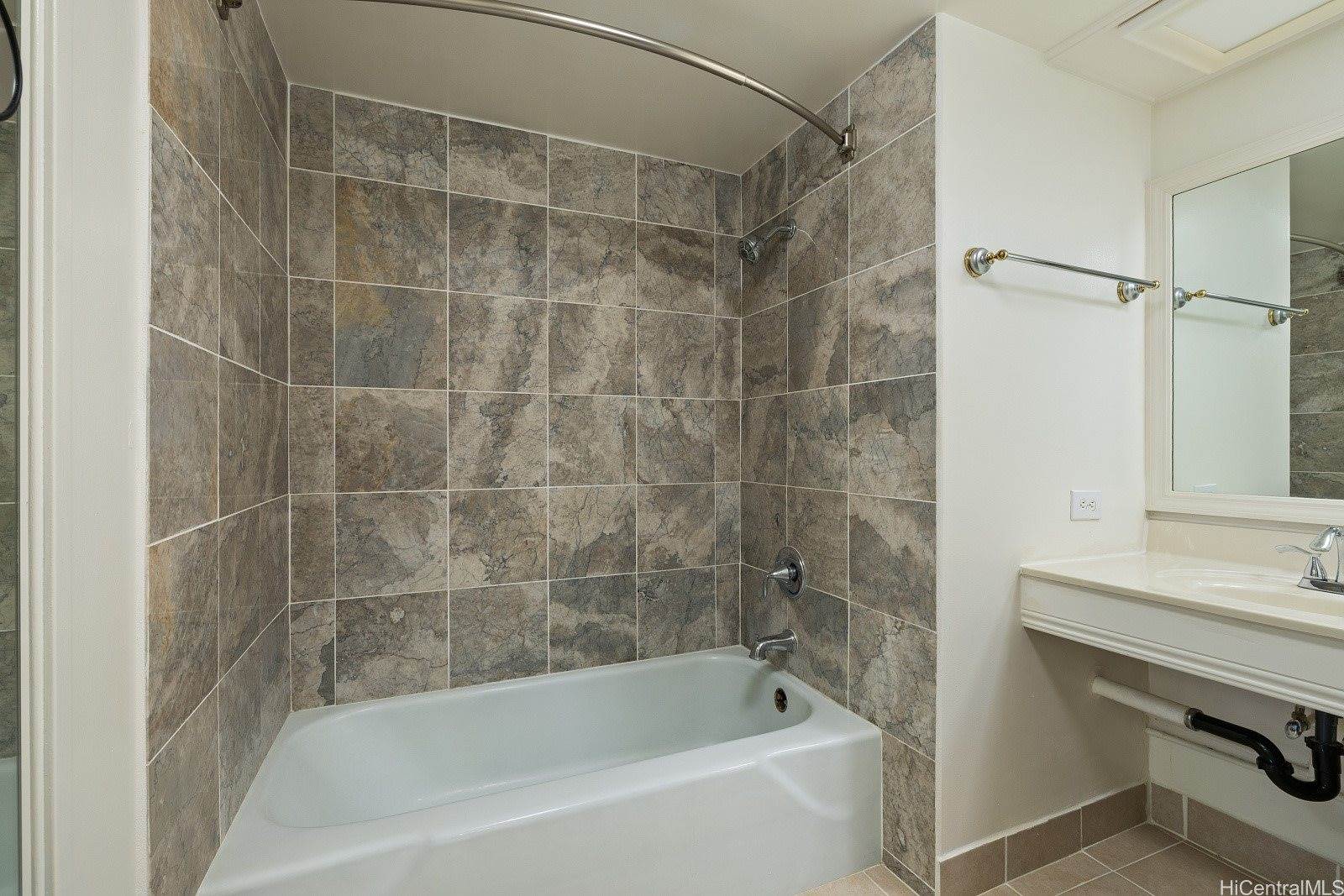 84-680 Kili Drive, Waianae, HI 96792