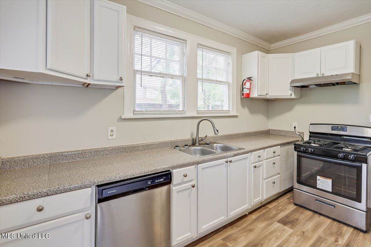 4067 North State Street, Jackson, MS 39206