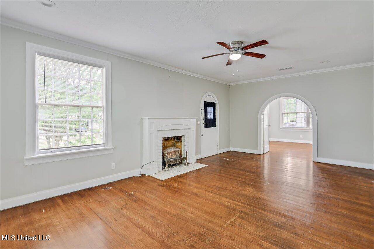 4067 North State Street, Jackson, MS 39206