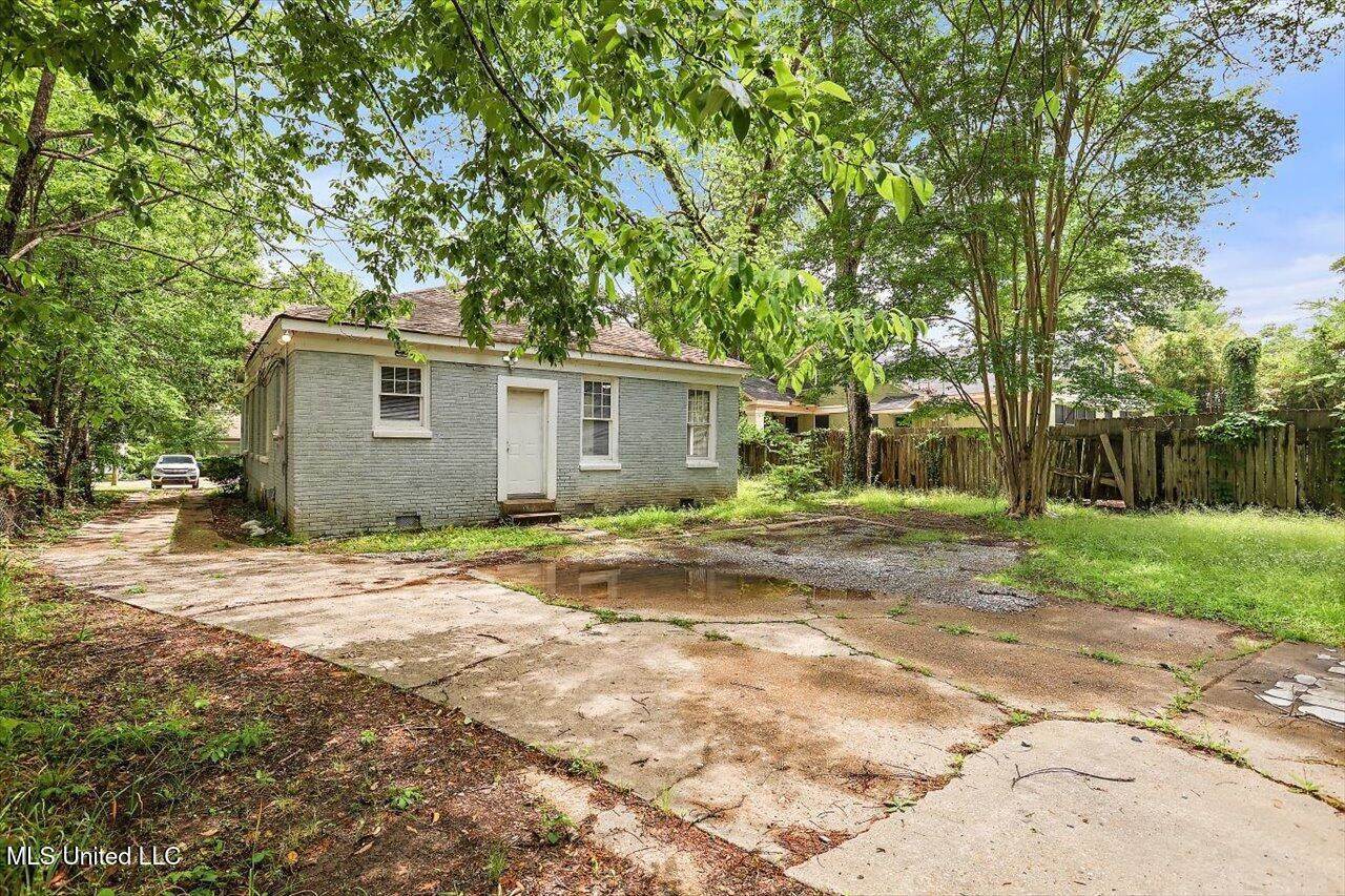 4067 North State Street, Jackson, MS 39206